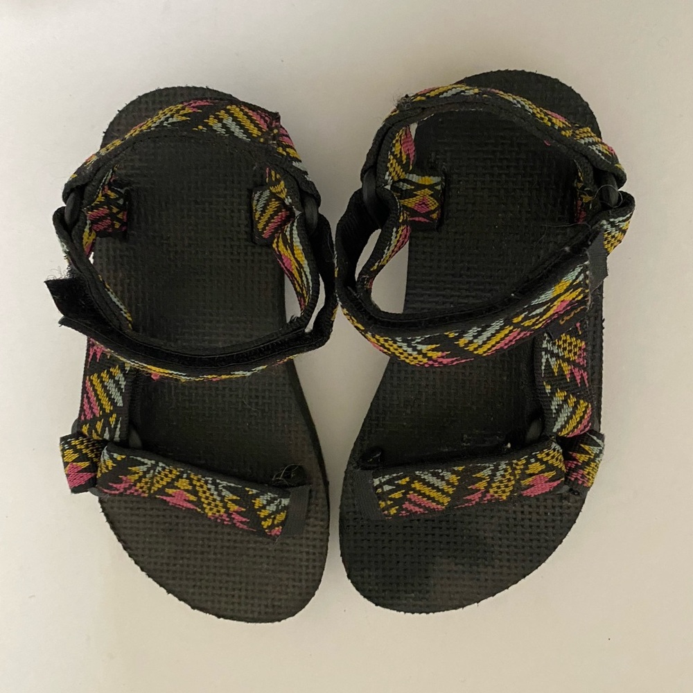 Tevas Child Sz 11